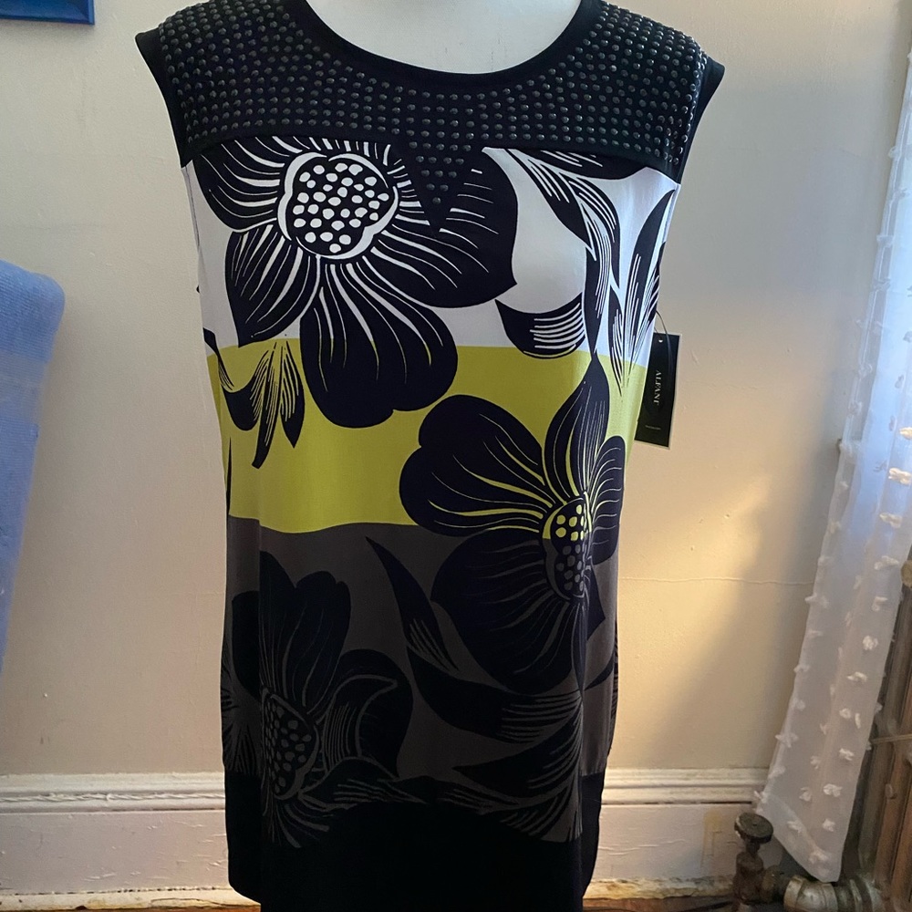 Brand new colorful tunic